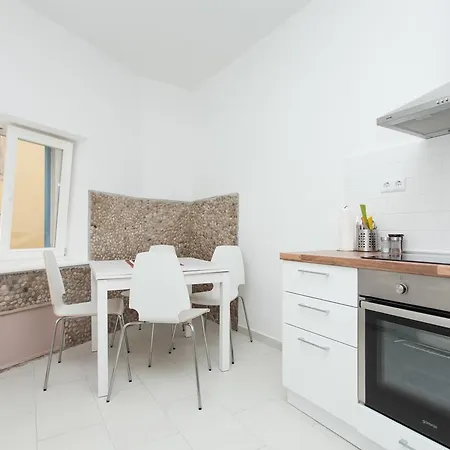 Apartment Duplex *